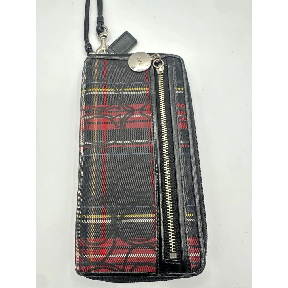 Coach authentic signature